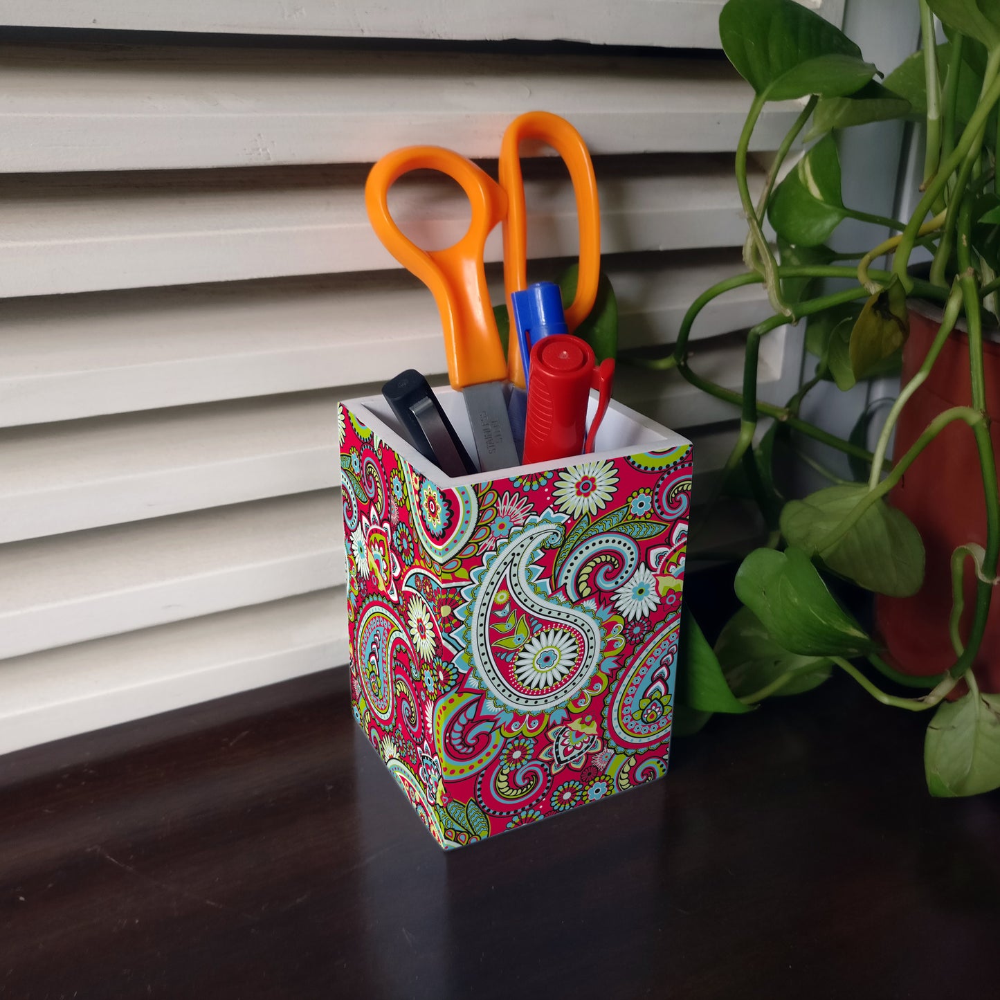 Pink Paisley Pen Stand