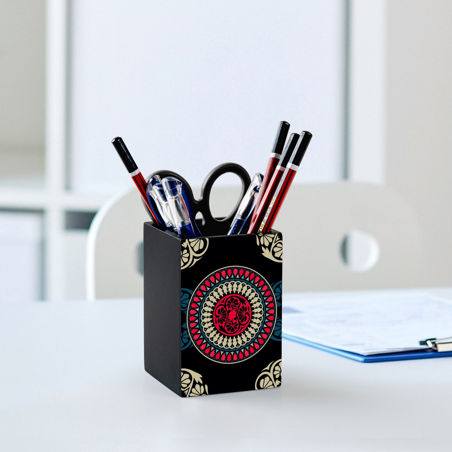 BlackMandala Pen Stand
