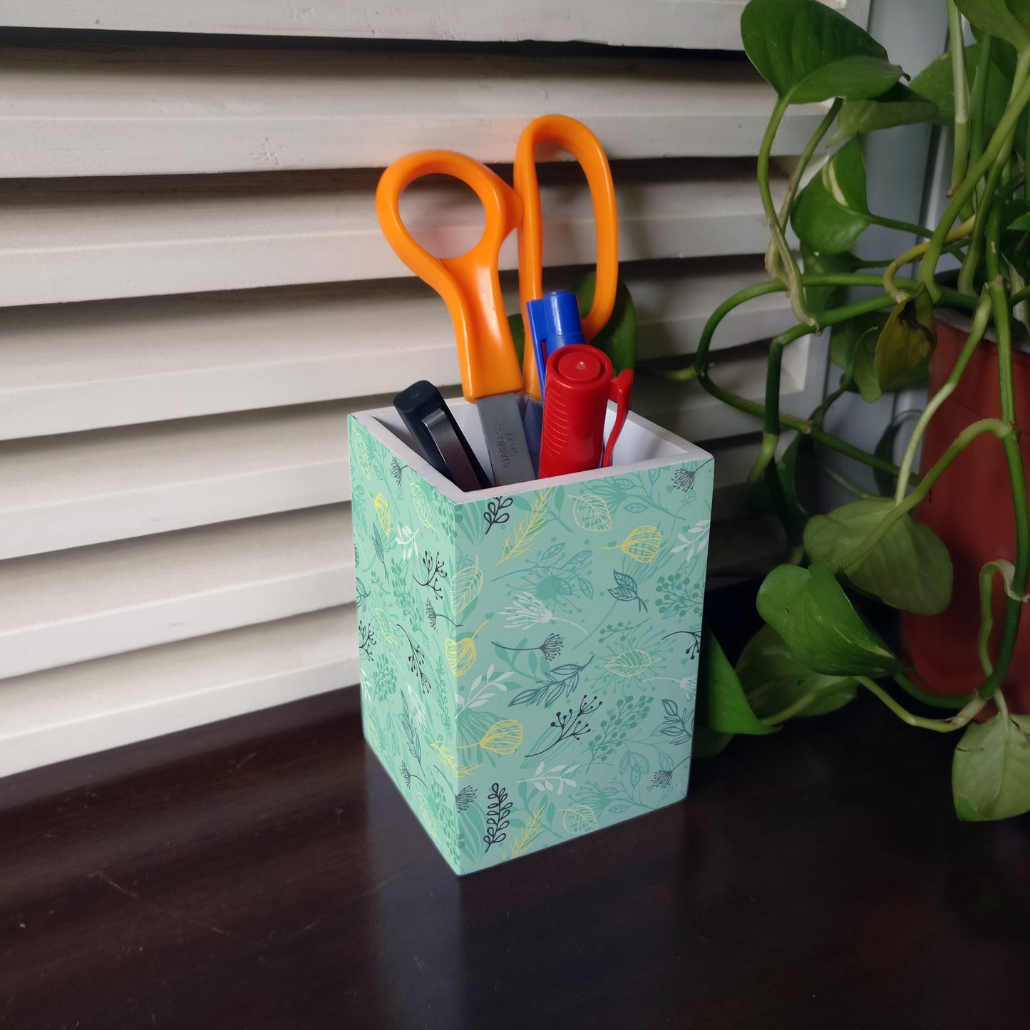 Herbs Pen Stand