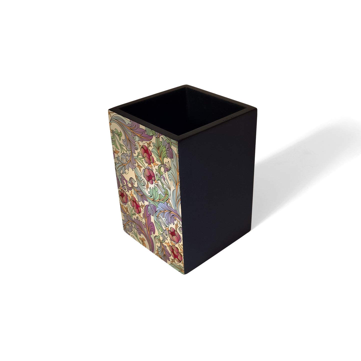 Ornate Flr Pen Stand