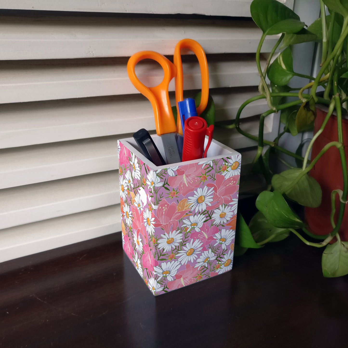 Camomile Pen Stand