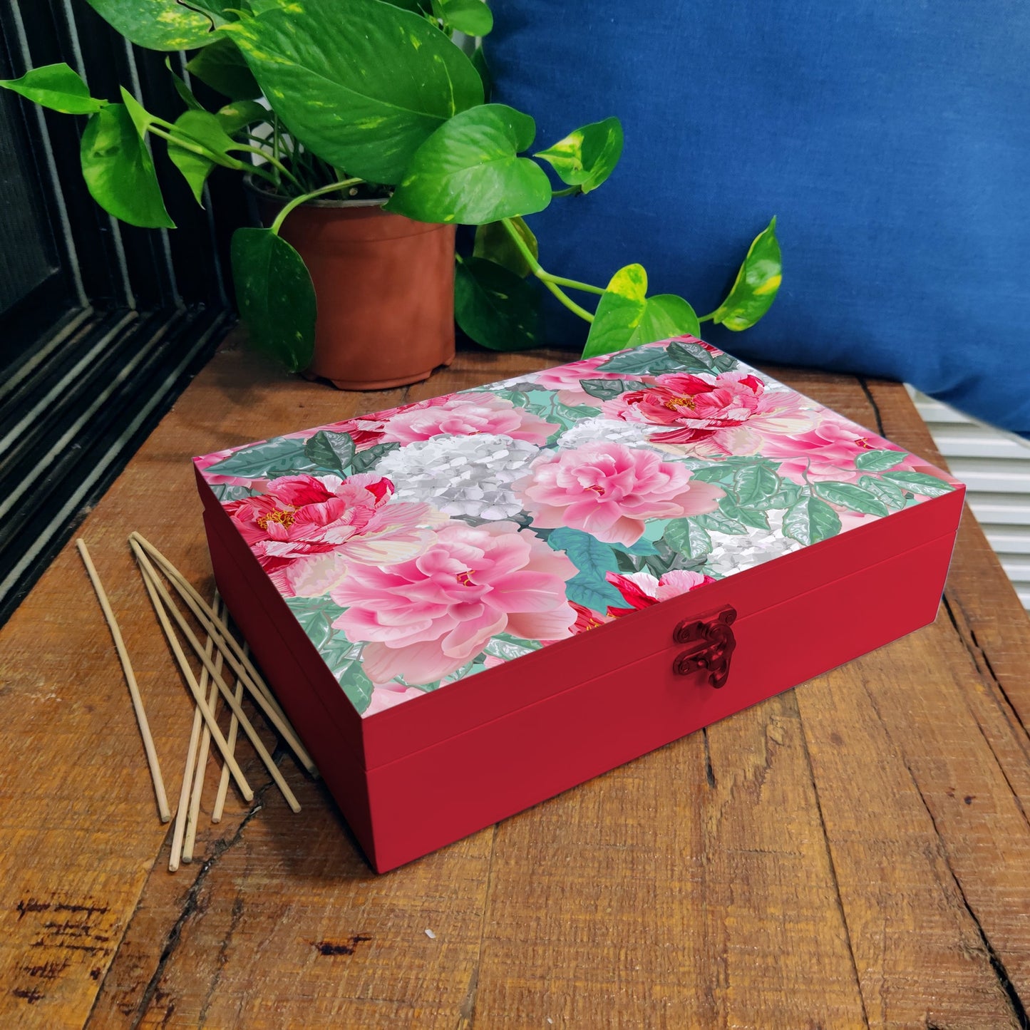 Red Chrys Box Grand