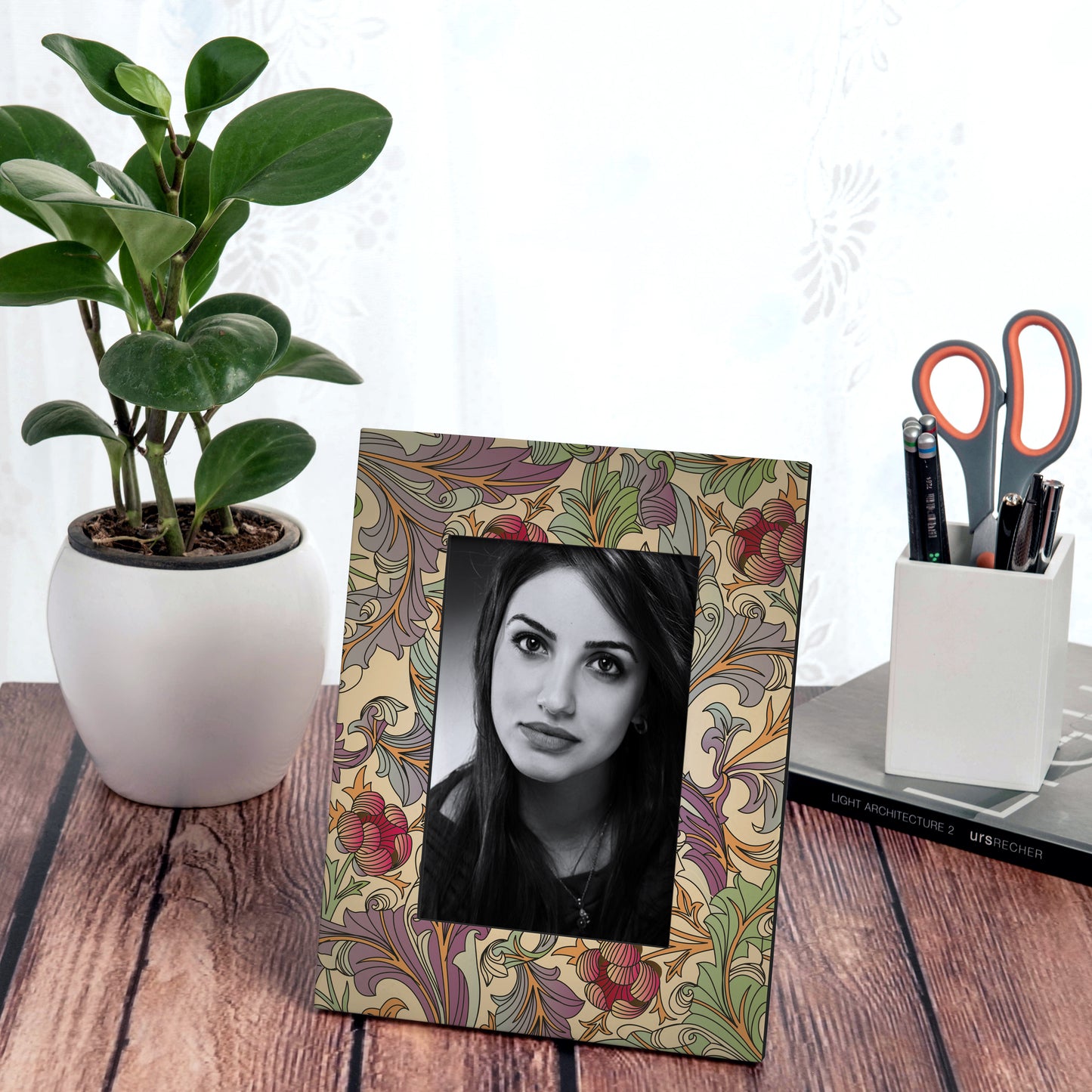 Ornate Flr PhotoFrame