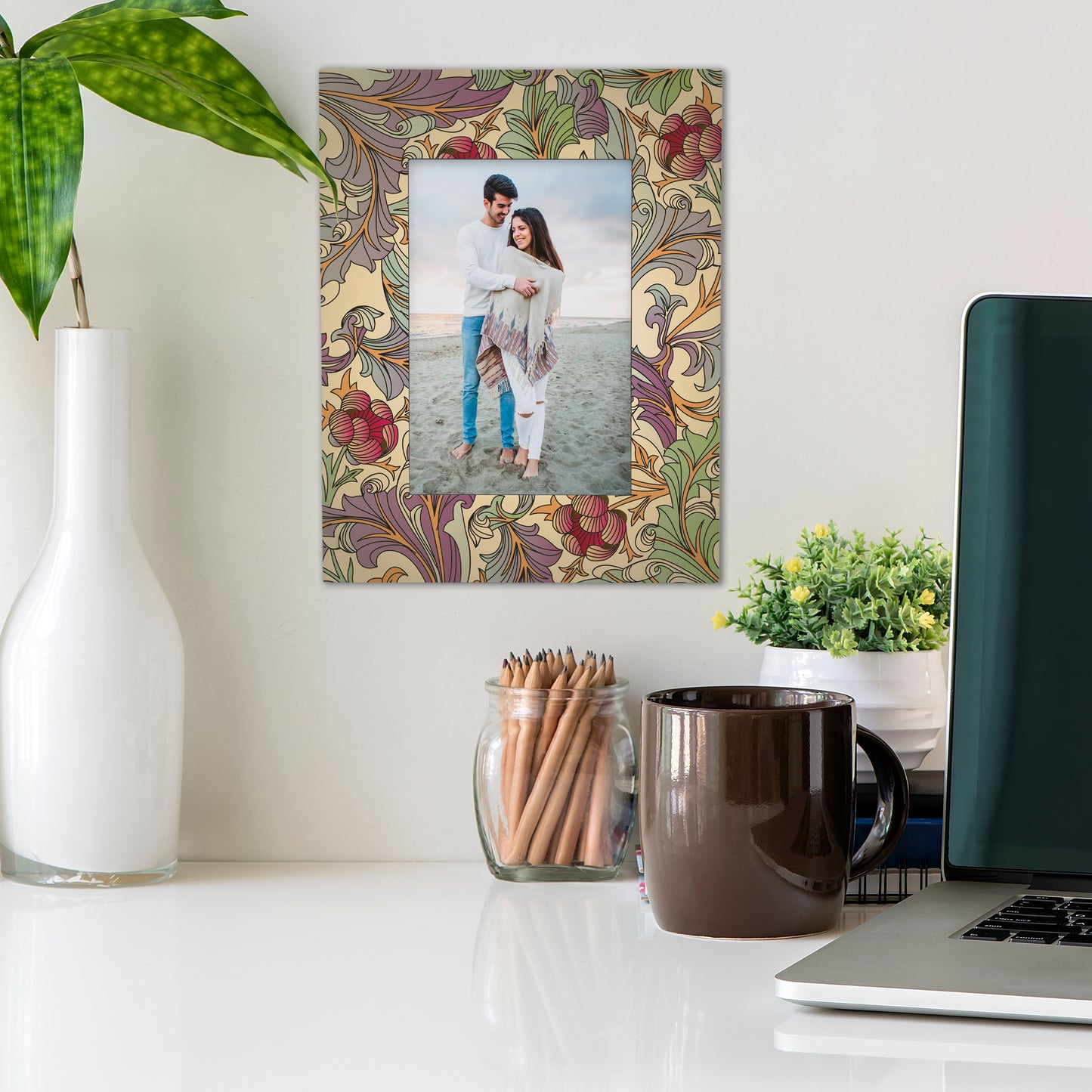 Ornate Flr PhotoFrame