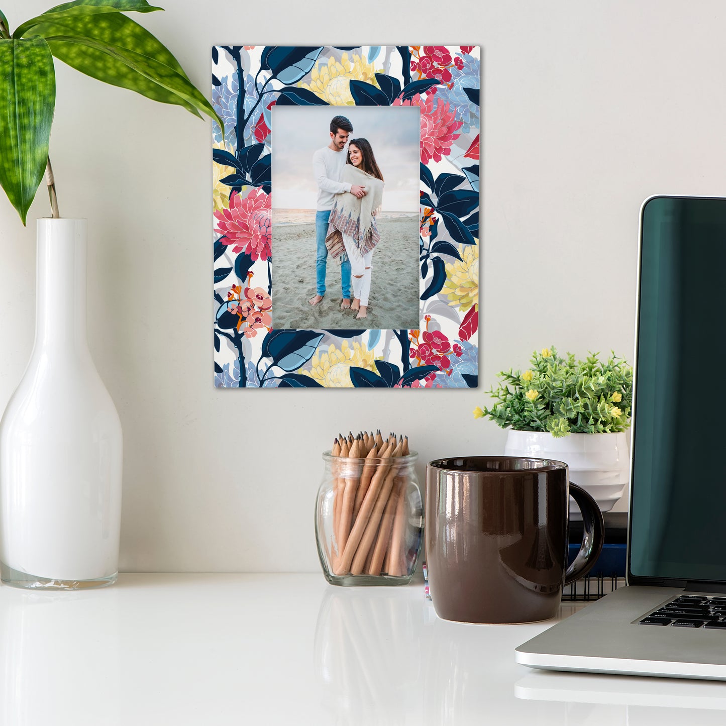 Mia Flr PhotoFrame