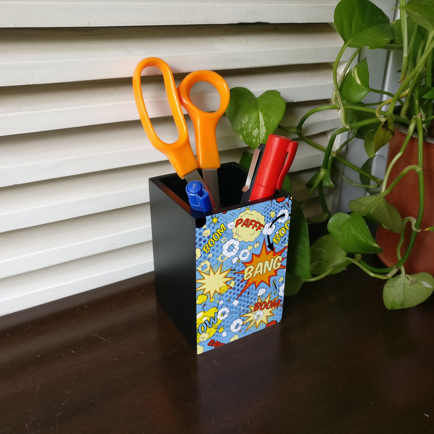 Comic Bubbles Pen Stand