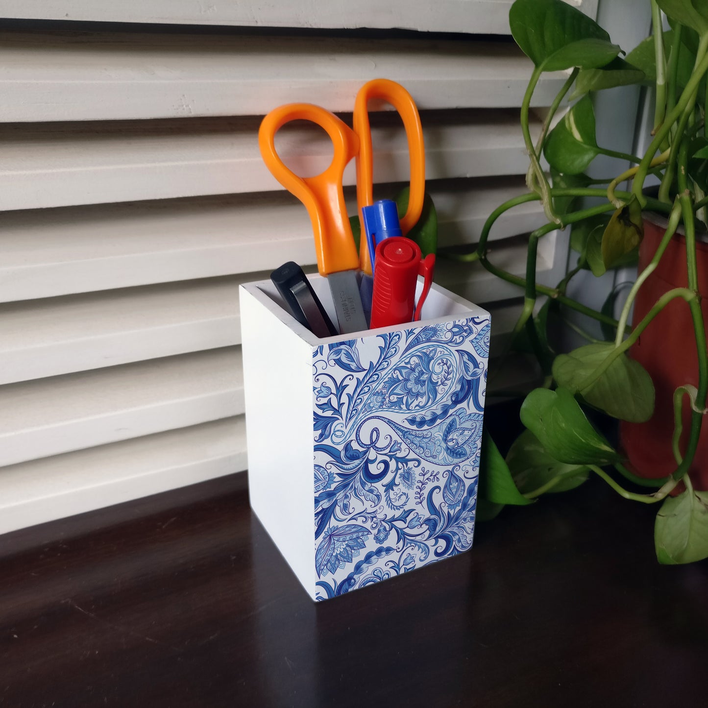 Blue Orient Pen Stand