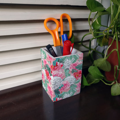 Red Chrys Pen Stand
