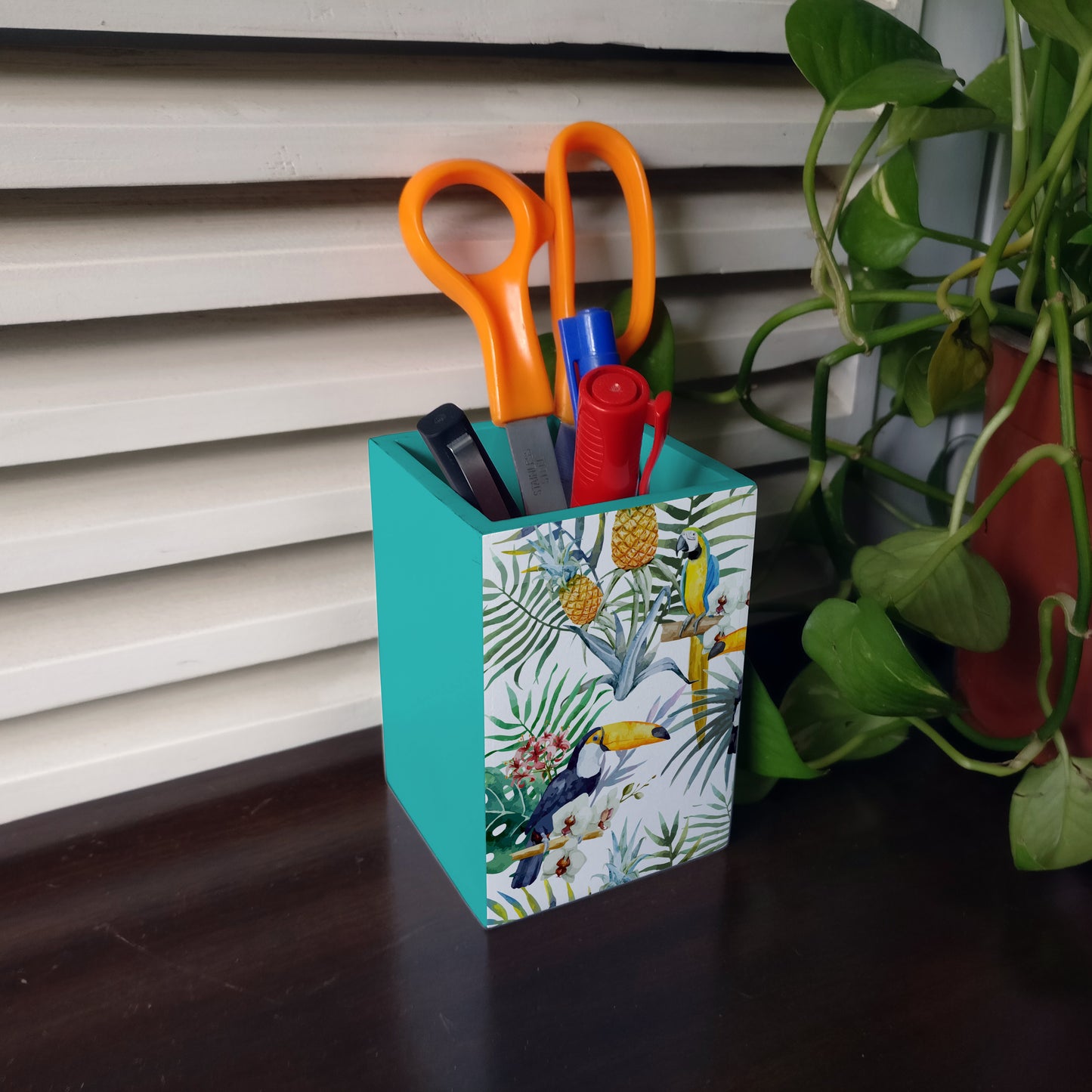 Toucan Pen Stand