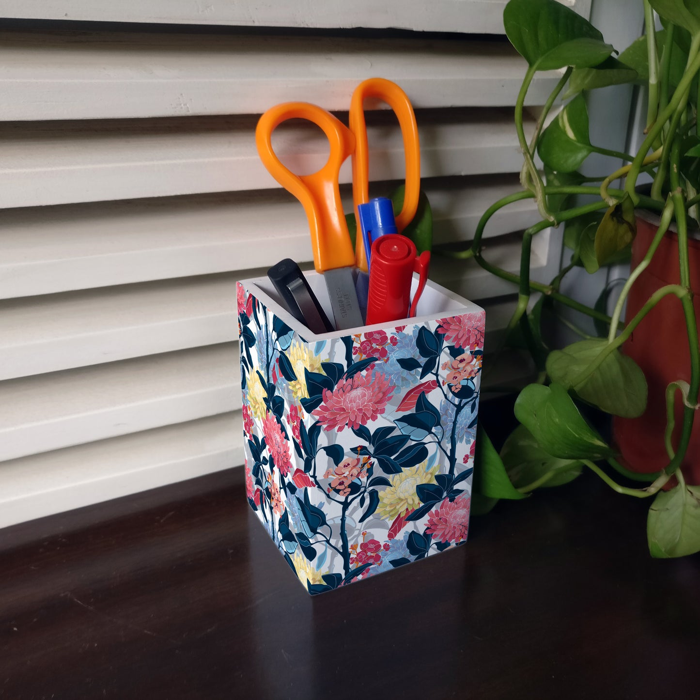 Mia Flr Pen Stand