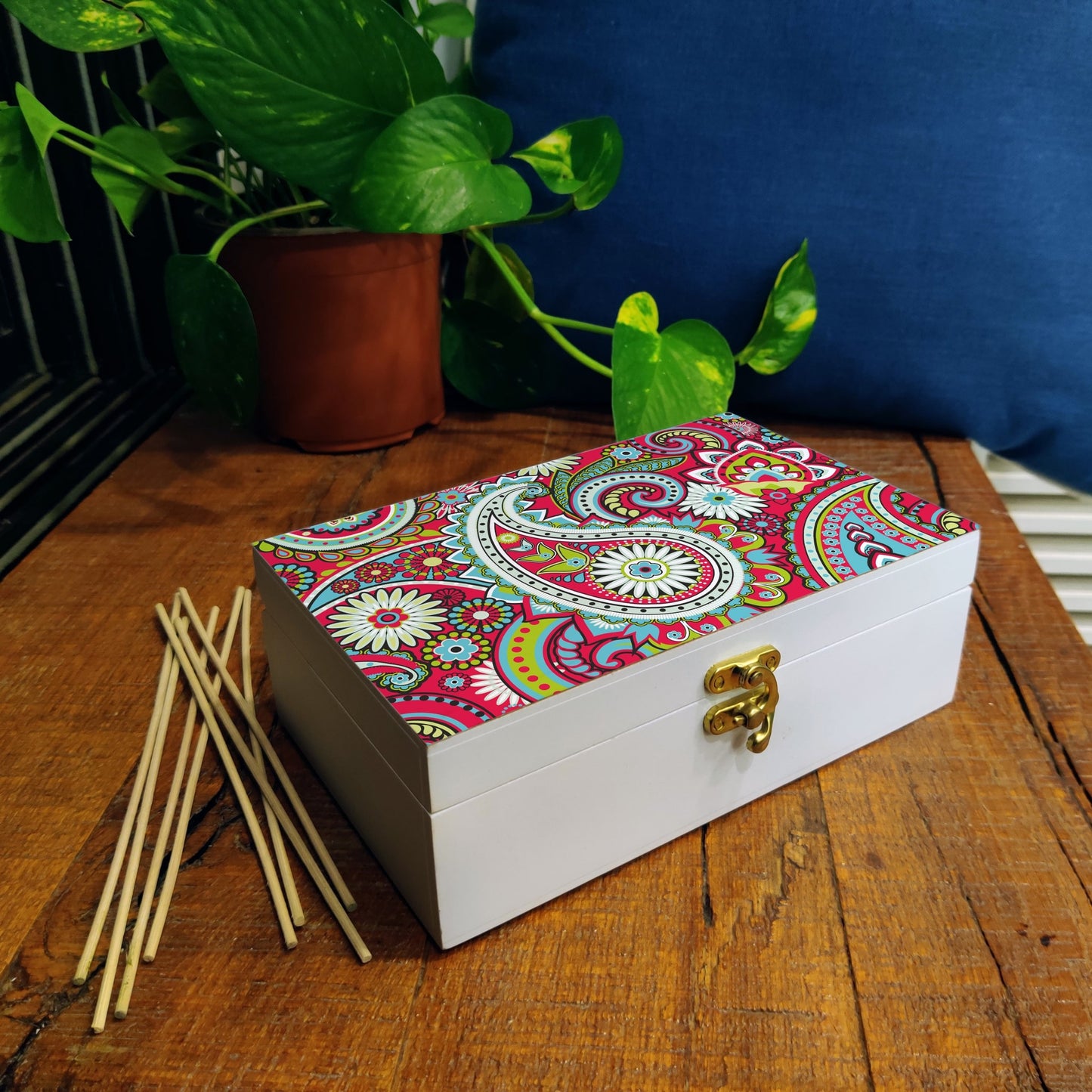 Pink Paisley Gift Box-M