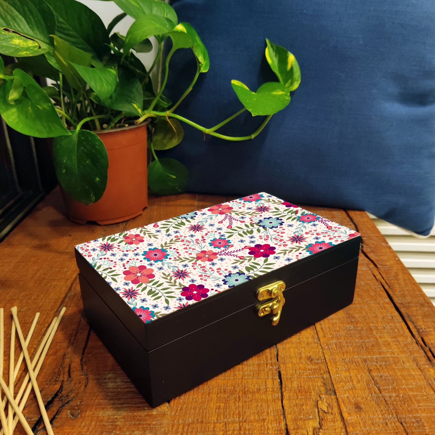 Teen Flr Gift Box-M