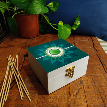 Rakhi Pearl Gift Box-S