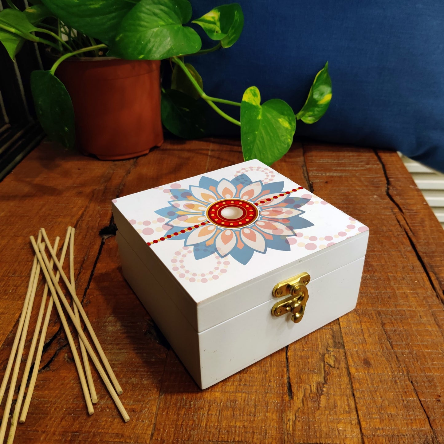 Rakhee Blue Gift Box-S