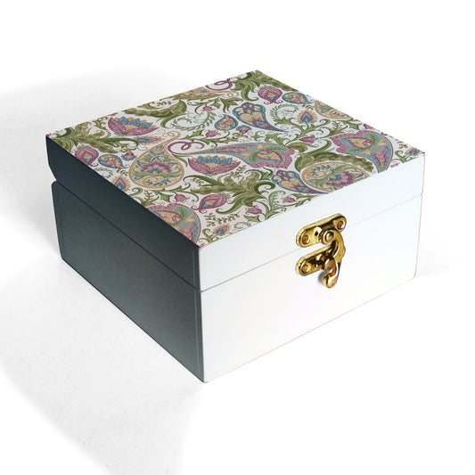 Sameera White Gift Box-S