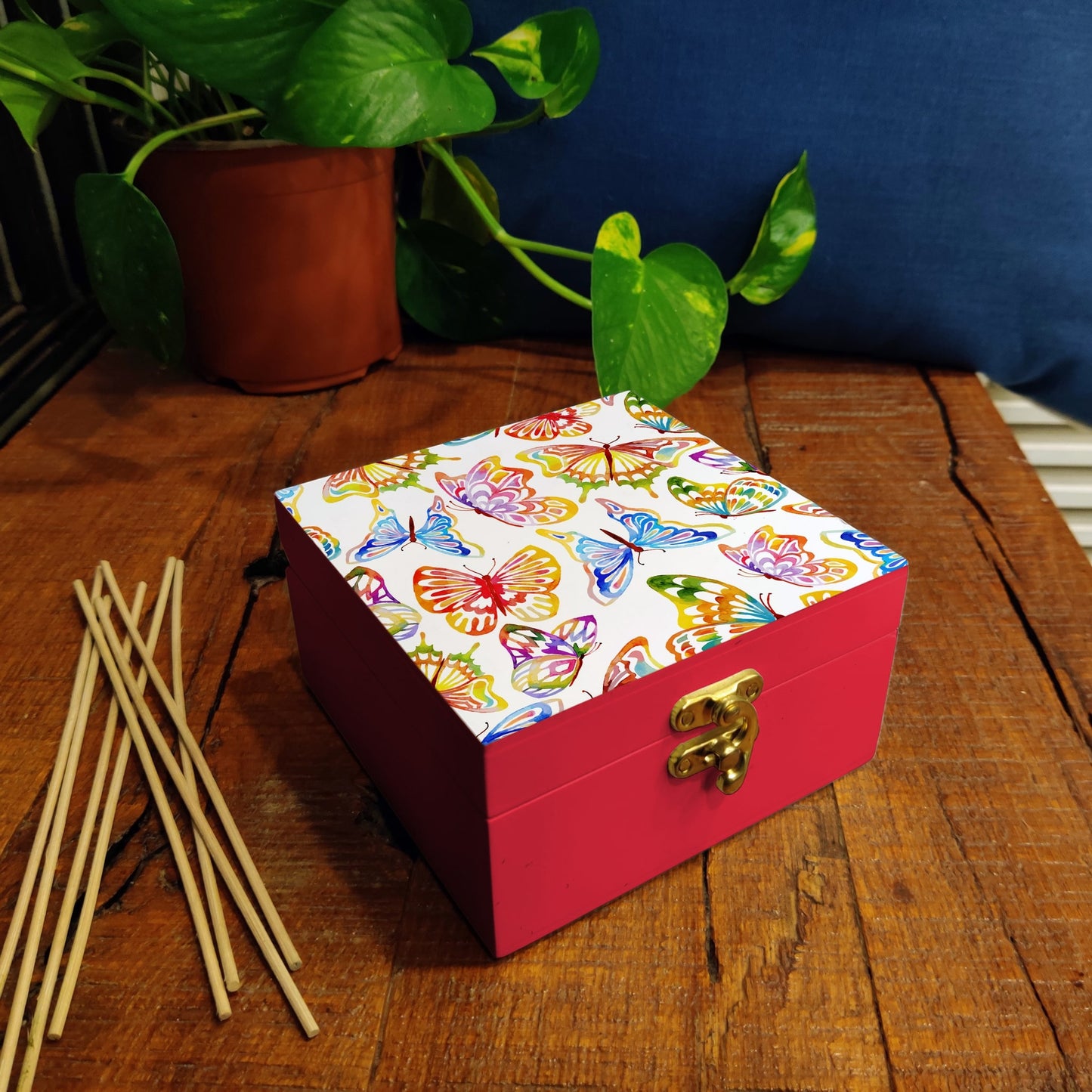 W.C Butterfly Gift Box-S
